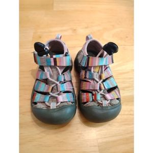 Keen Newport H2 Sandals Toddler Size 8 Adjustable hook and loop strap